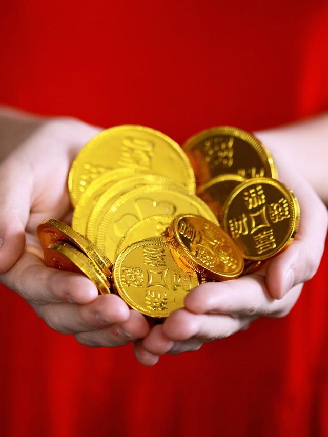 Comparing the Power of Good Luck Coins vs. Other Talismans