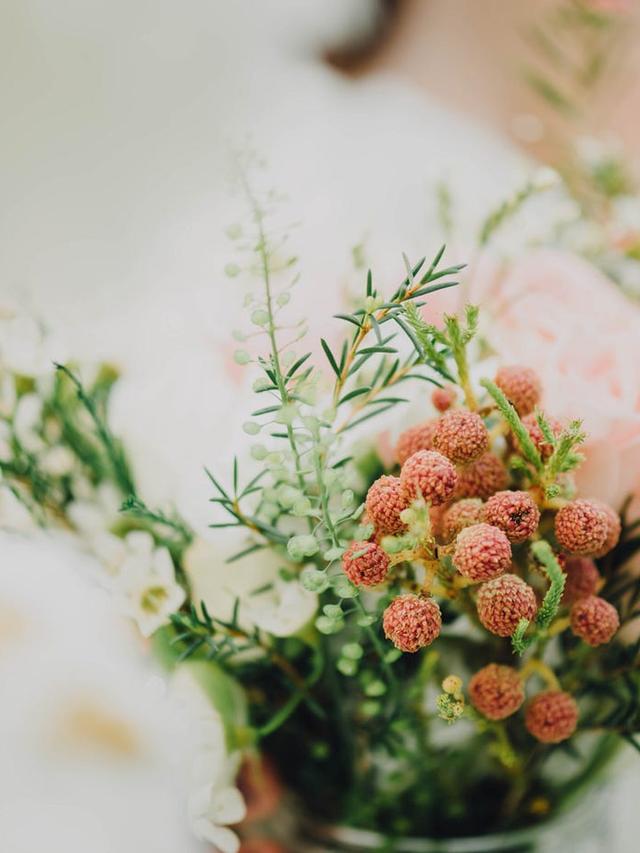 Secret Tips for Romantic Event Decor with Perennial Flowers