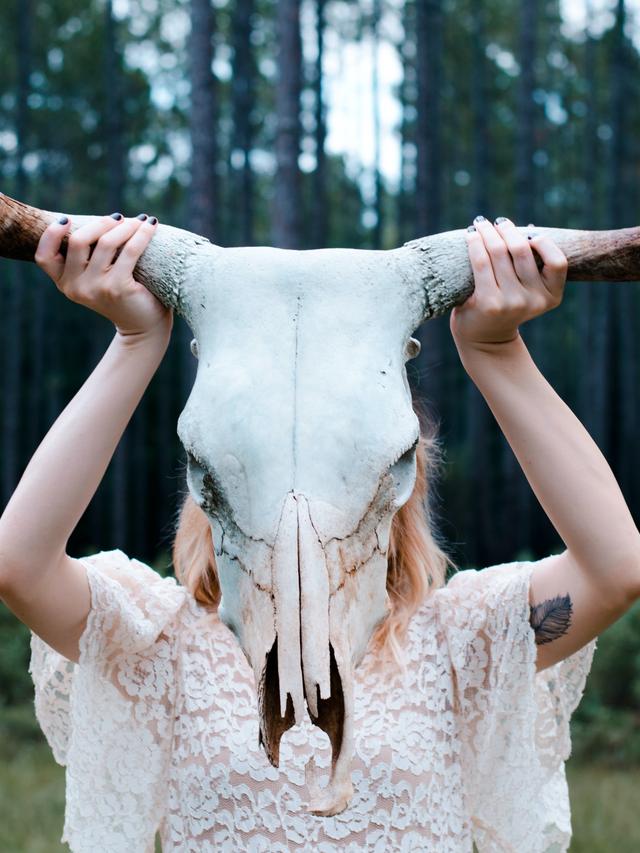 The Ultimate Gift Guide for Taurus: Luxurious and Comforting Presents for the Earthy Bull